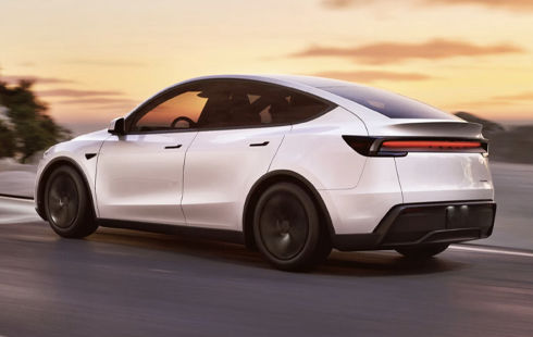 Tesla Model Y Long Range AWD Juniper 2025
